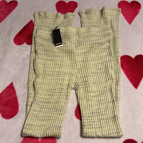 NWT MONROW
Marled ribbed cotton-blend flared pants in Light green - Picture 6 of 14